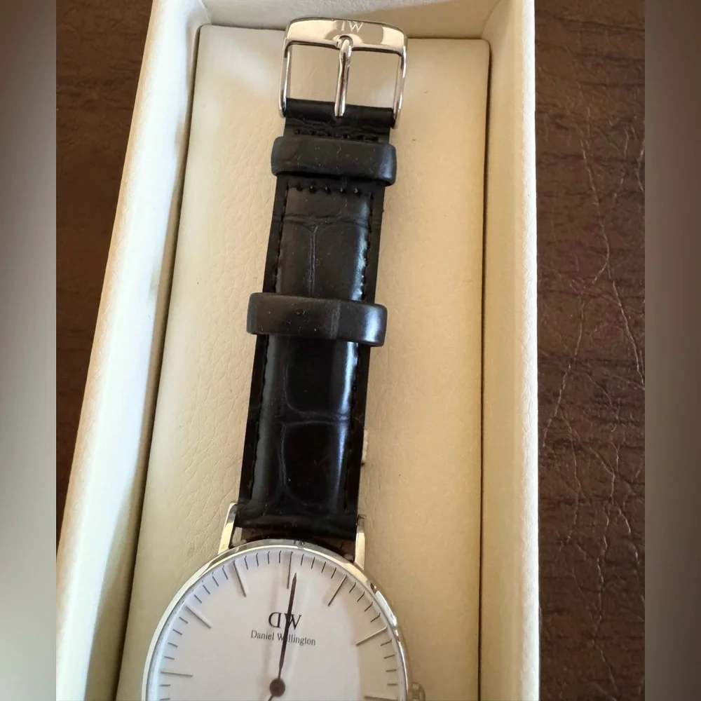 NWT Daniel Wellington watch with croc effect leather strap